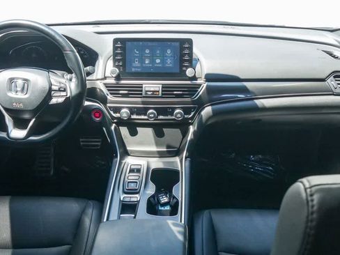 Used 2022 Honda Accord Sport image 11