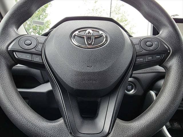 Used 2025 Toyota RAV4 XLE AWD/4WD image 23