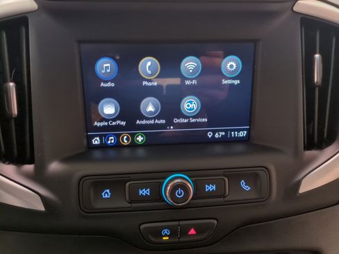 Used 2024 GMC Terrain SLE w/ Driver Convenience Package FWD image 22