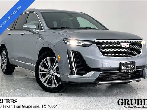 Used 2025 Cadillac XT6 Premium Luxury image 1