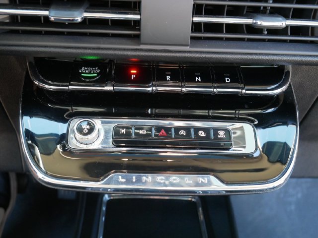 Used 2025 Lincoln Corsair AWD w/ Equipment Group 101A image 27