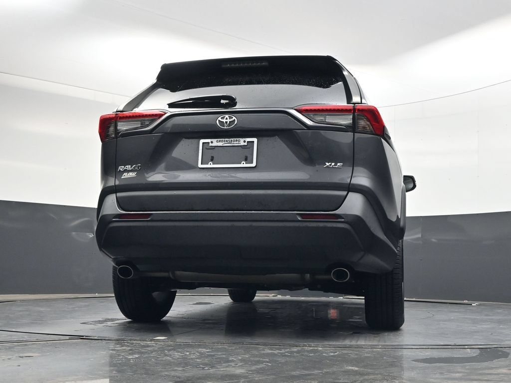 Used 2023 Toyota RAV4 XLE FWD image 31