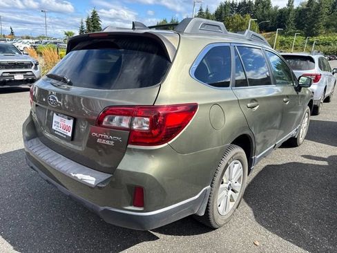 Used 2016 Subaru Outback 2.5i Premium AWD/4WD image 6