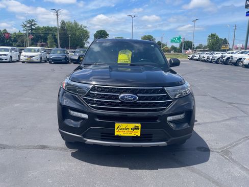 Used 2020 Ford Explorer XLT w/ Equipment Group 202A AWD/4WD image 3