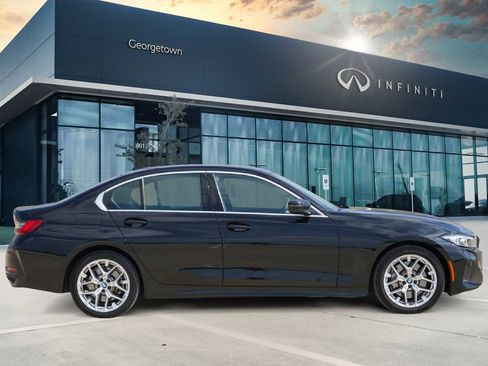 Used 2025 BMW 330i Sedan image 3