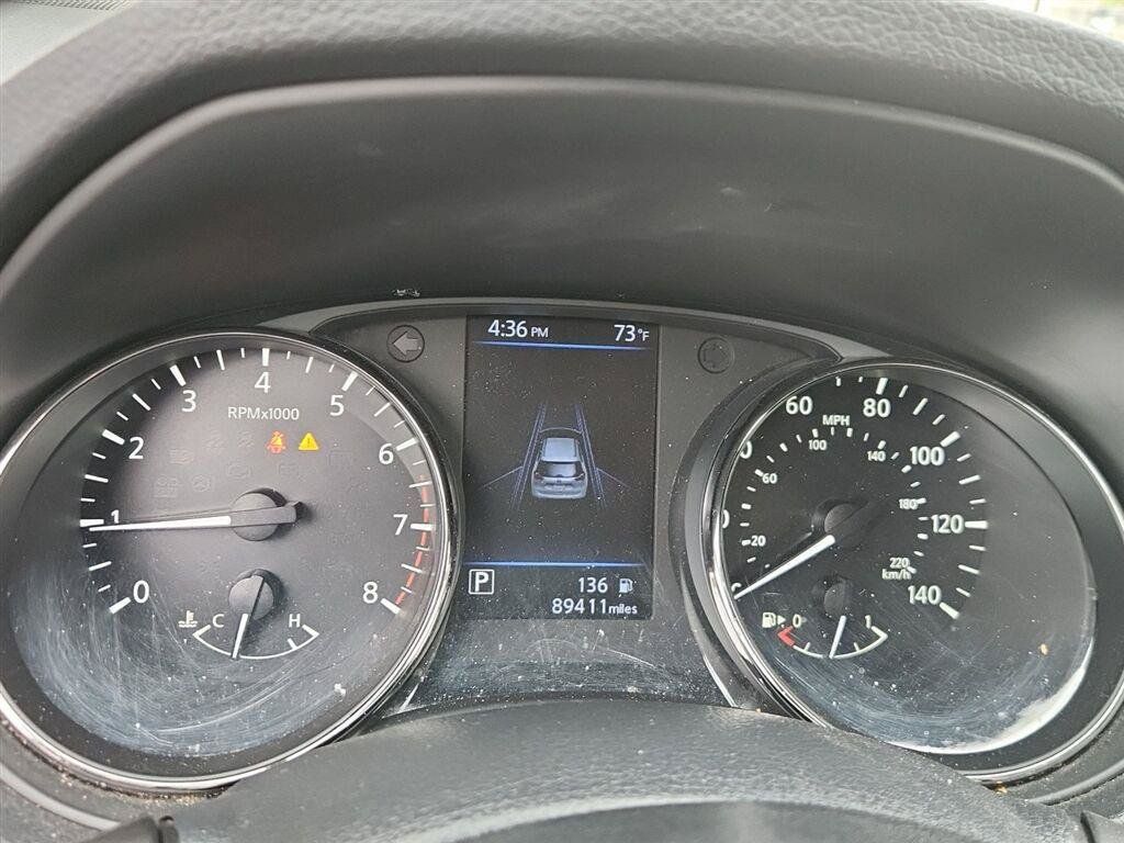 Used 2019 Nissan Rogue SV AWD/4WD image 5