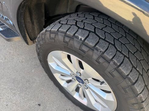 Used 2015 Ford F150 Lariat w/ Equipment Group 501A Mid image 17