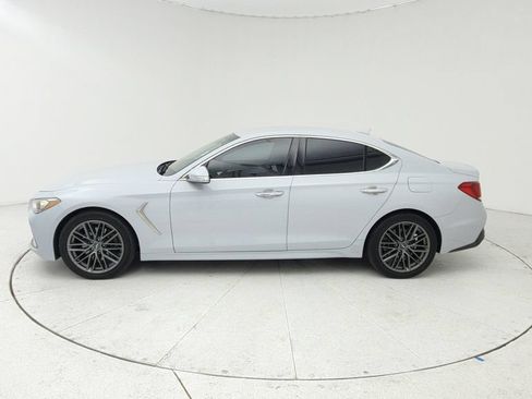 Used 2019 Genesis G70 2.0T Advanced RWD image 4
