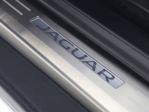 Used 2021 Jaguar F-TYPE R image 36