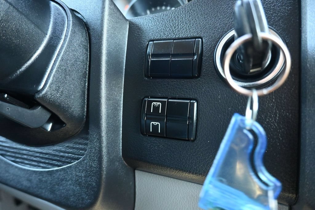 Used 2013 Mercedes-Benz Sprinter 2500 image 33