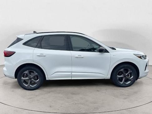 Certified 2023 Ford Escape ST-Line w/ Tech Pack #1 AWD/4WD image 4