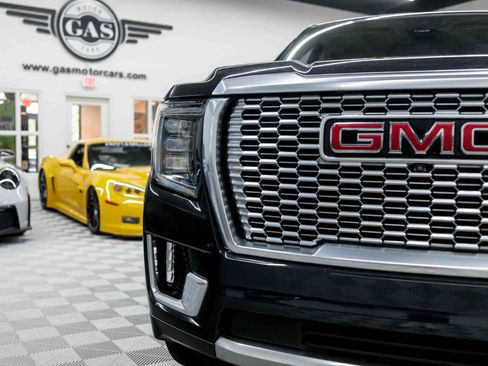 Used 2023 GMC Yukon XL Denali AWD/4WD image 18