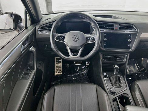 Certified 2022 Volkswagen Tiguan SE R-Line AWD/4WD image 22