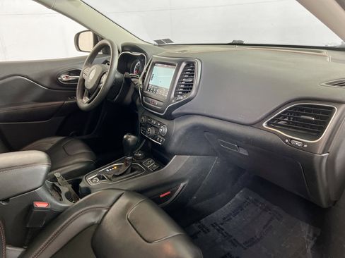 Used 2022 Jeep Cherokee Trailhawk w/ Sun, Sound & Nav Group image 29