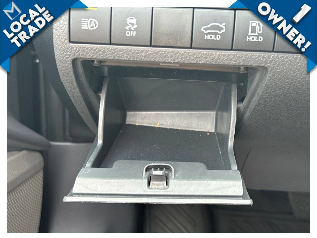 Used 2021 Toyota Camry XLE FWD image 26