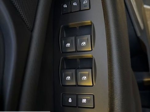 Used 2017 Cadillac Escalade ESV Luxury image 44