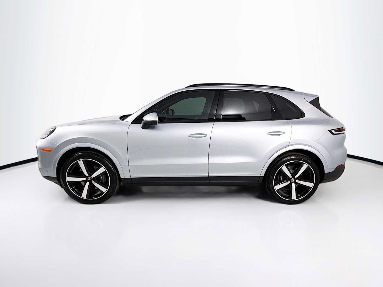 Used 2026 Porsche Cayenne AWD/4WD image 2