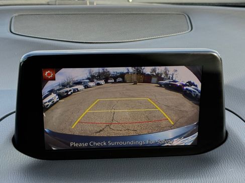 Used 2018 MAZDA MAZDA3 Touring image 15