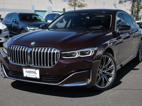 Used 2020 BMW 750i xDrive w/ Executive Package AWD/4WD image 5