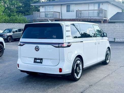 Used 2025 Volkswagen ID. Buzz Pro S RWD image 21