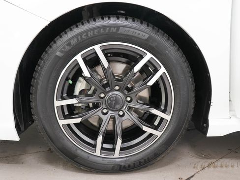 Used 2020 Toyota Camry XSE w/ Blackout Package FWD image 28
