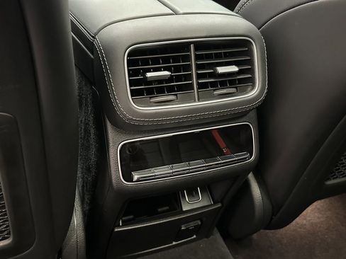 Used 2023 Mercedes-Benz GLE 53 AMG 4MATIC image 28