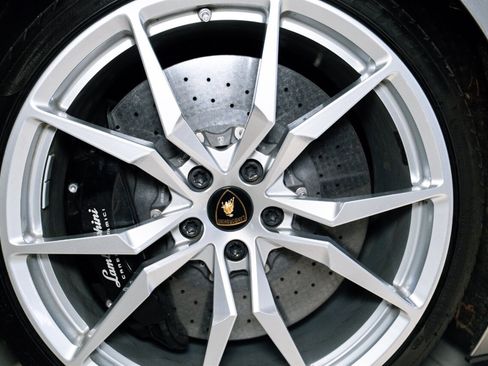 Used 2014 Lamborghini Aventador LP 700-4 image 14