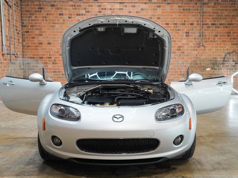 Used 2007 MAZDA MX-5 Miata Grand Touring w/ Premium Pkg RWD image 27