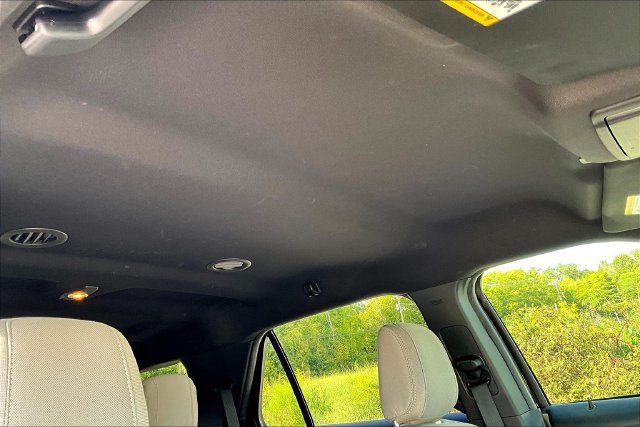 Used 2018 Ford Explorer XLT FWD image 16