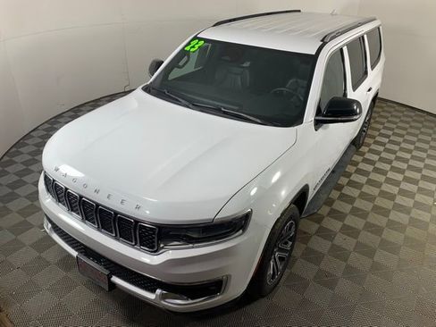 Used 2023 Jeep Wagoneer L Series II image 9