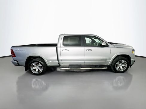 Used 2022 RAM 1500 Laramie AWD/4WD image 8