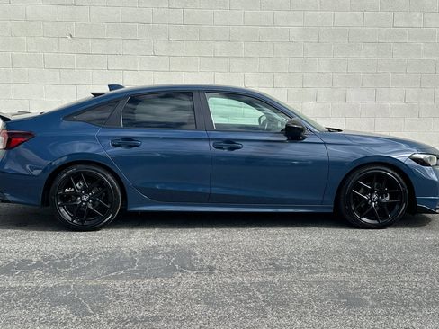 Used 2025 Honda Civic Sport image 3