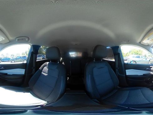 Used 2025 Chevrolet Trax LT w/ LT Convenience Package image 43