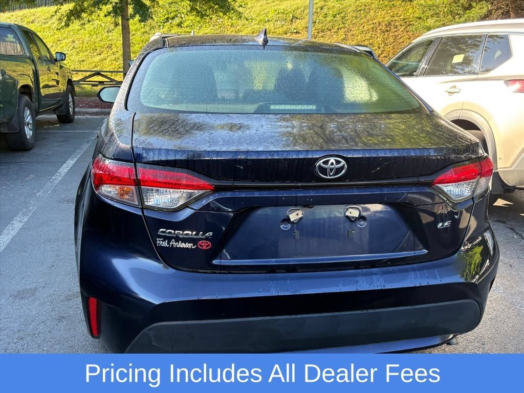 Used 2021 Toyota Corolla LE FWD image 5