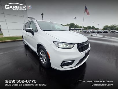 Used 2023 Chrysler Pacifica Limited