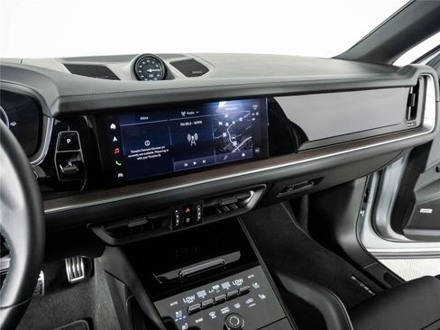 Certified 2026 Porsche Cayenne S AWD/4WD image 13