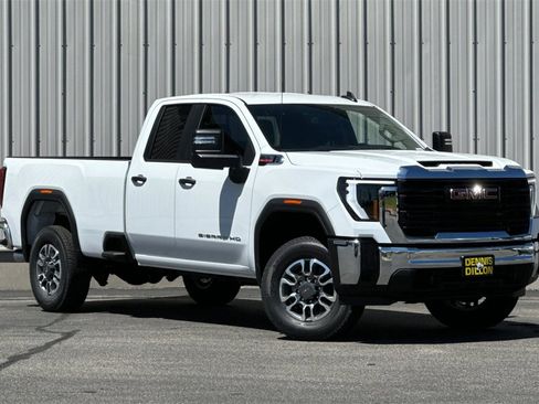 Used 2024 GMC Sierra 3500 Pro image 2