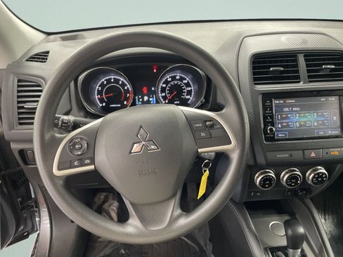 Used 2021 Mitsubishi Outlander Sport ES FWD image 16