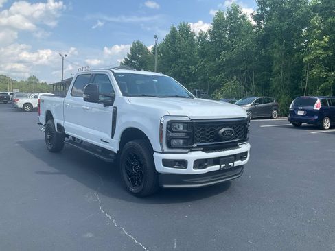 New 2026 Ford F250 Lariat w/ Black Appearance Package AWD/4WD image 3