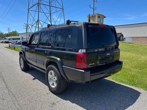 Used 2008 Jeep Commander Sport AWD/4WD image 3