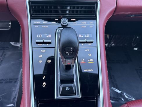 Used 2023 Porsche Panamera 4S image 23