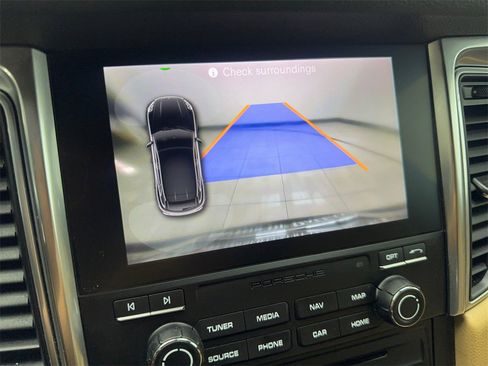 Used 2018 Porsche Macan image 63