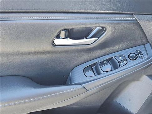 Used 2025 Nissan Sentra SV w/ Trunk Package FWD image 10