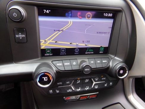 Used 2015 Chevrolet Corvette Z06 w/ 3LZ Preferred Equipment Group RWD image 17