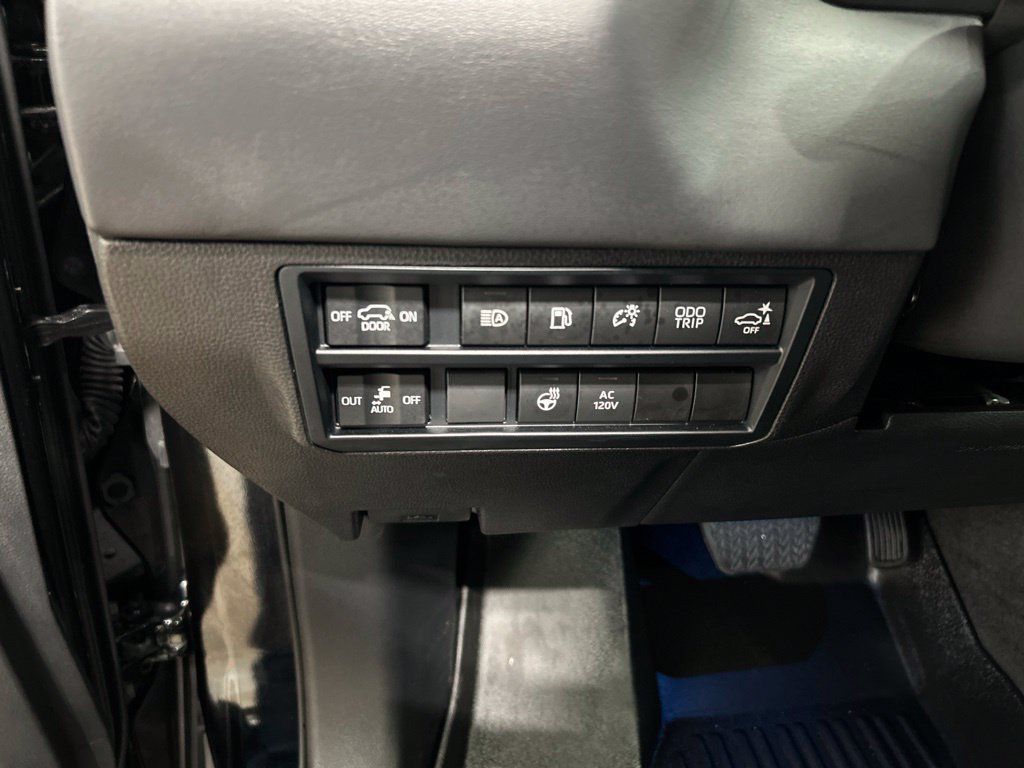 Used 2024 Toyota Sequoia Platinum AWD/4WD image 13
