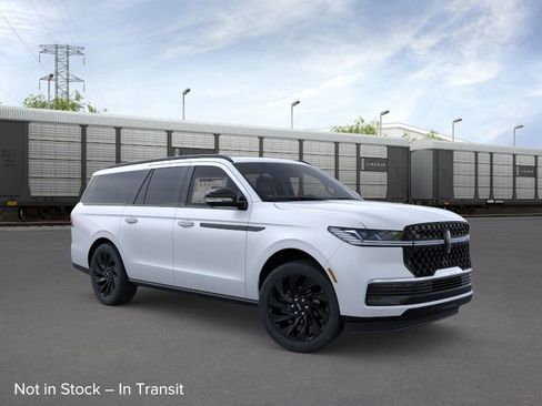 New 2026 Lincoln Navigator L Reserve w/ Jet Appearance Package image 7