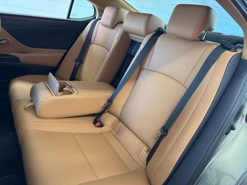 New 2025 Lexus ES 350 w/ Premium Package image 40
