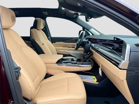 New 2025 Cadillac Escalade IQ Sport 2 w/ LPO, ONYX Package image 31