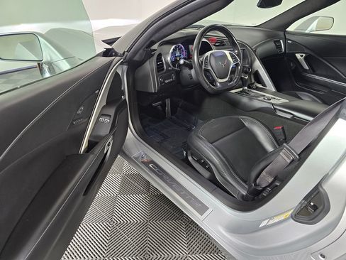 Used 2017 Chevrolet Corvette Stingray Convertible w/ 3LT Preferred Equipment Group RWD image 17