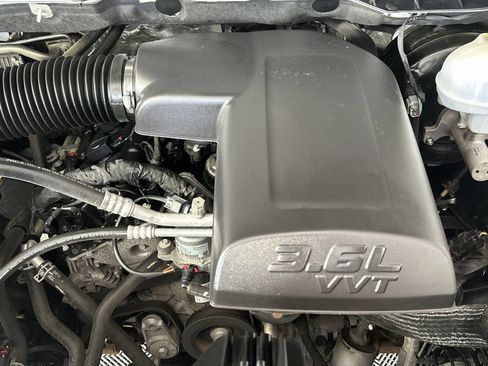 Used 2024 RAM 1500 Warlock AWD/4WD image 27